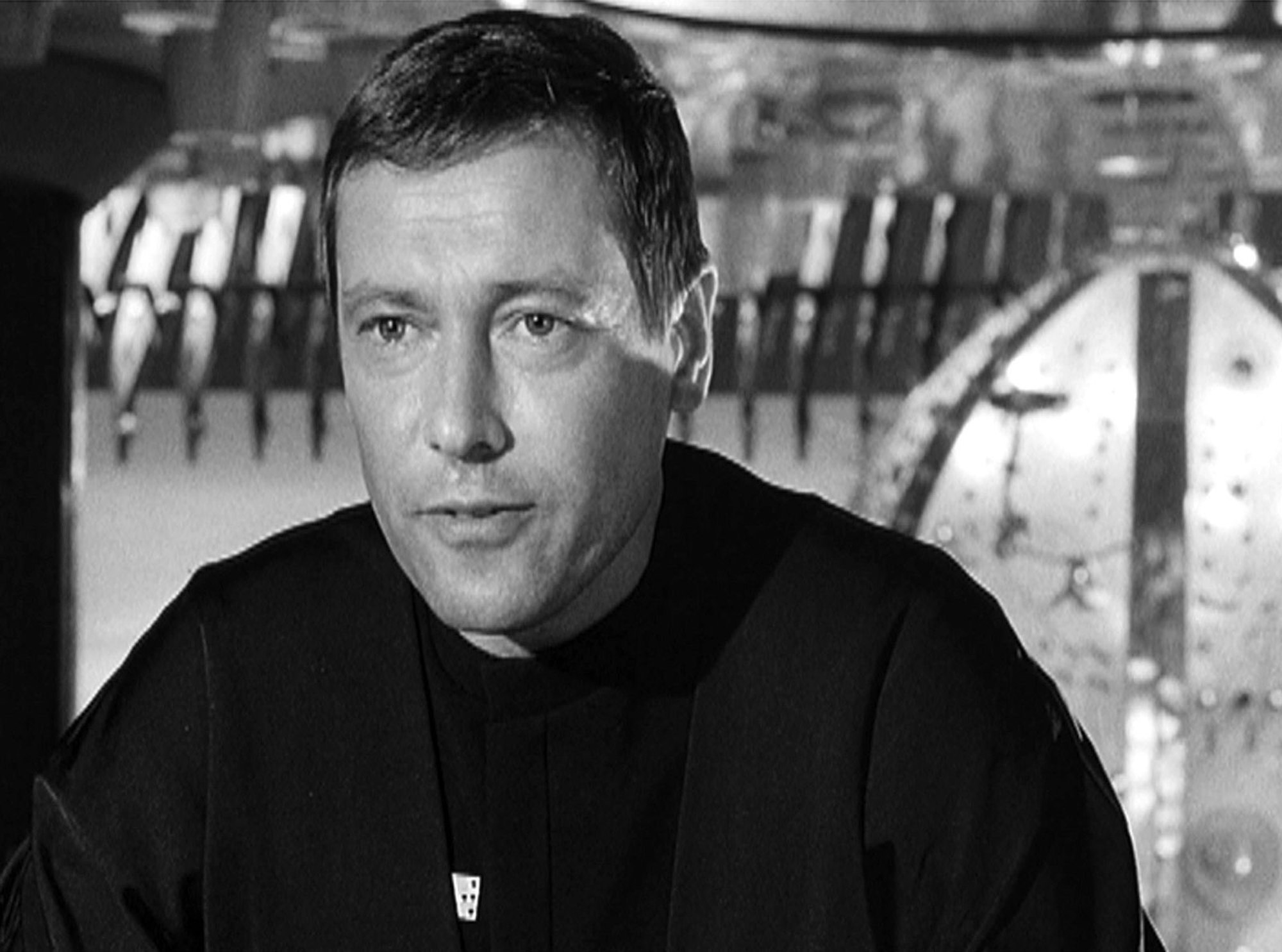Womöglich habe er, so sagte es Dietmar Schönherr einmal, ein Leben lang den falschen Beruf ausgeübt. Als Commander Cliff McLane in der Sciene-Fiction-Serie „Raumschiff Orion“ wurde er berühmt. (Bild: ARD / Degeto)