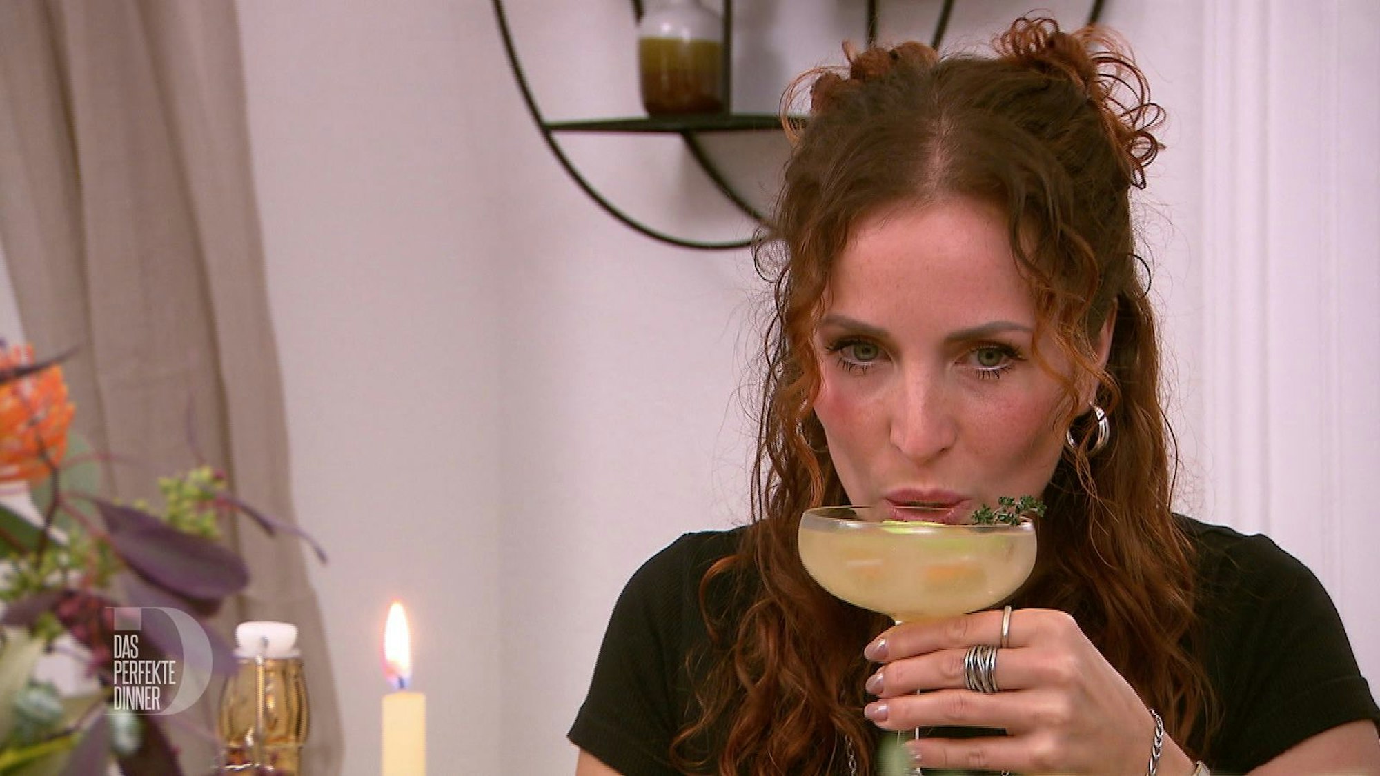 Der selbst erfundene Aperitif schmeckt schon mal.
(Bild: RTL)