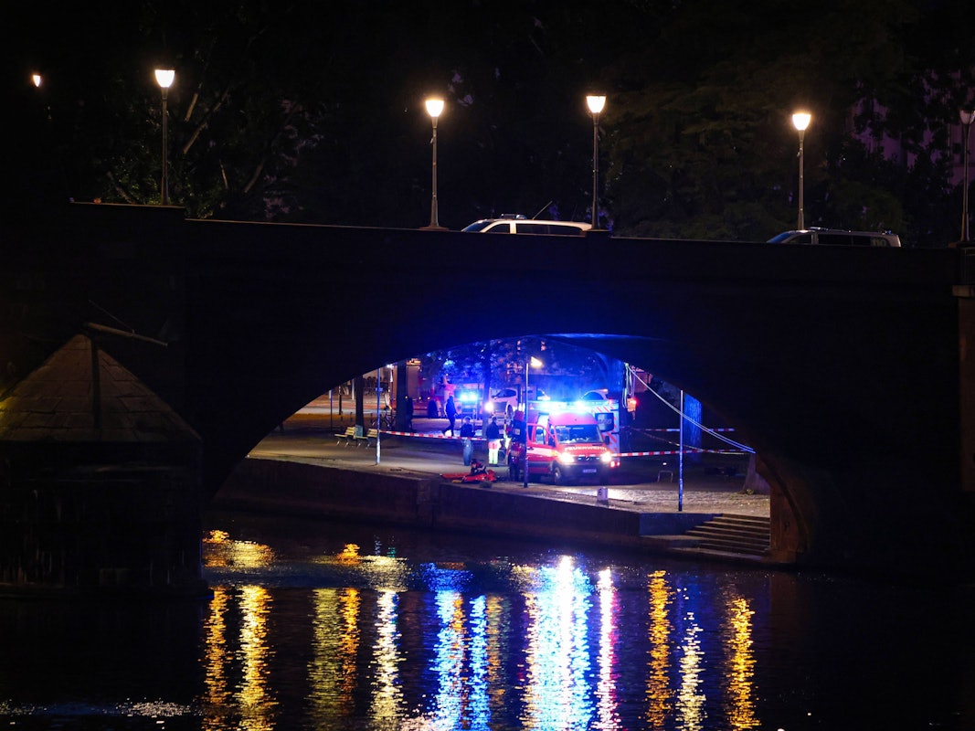 Das Symbolfoto zeigt die Alte Brücke in Frankfurt am Main.