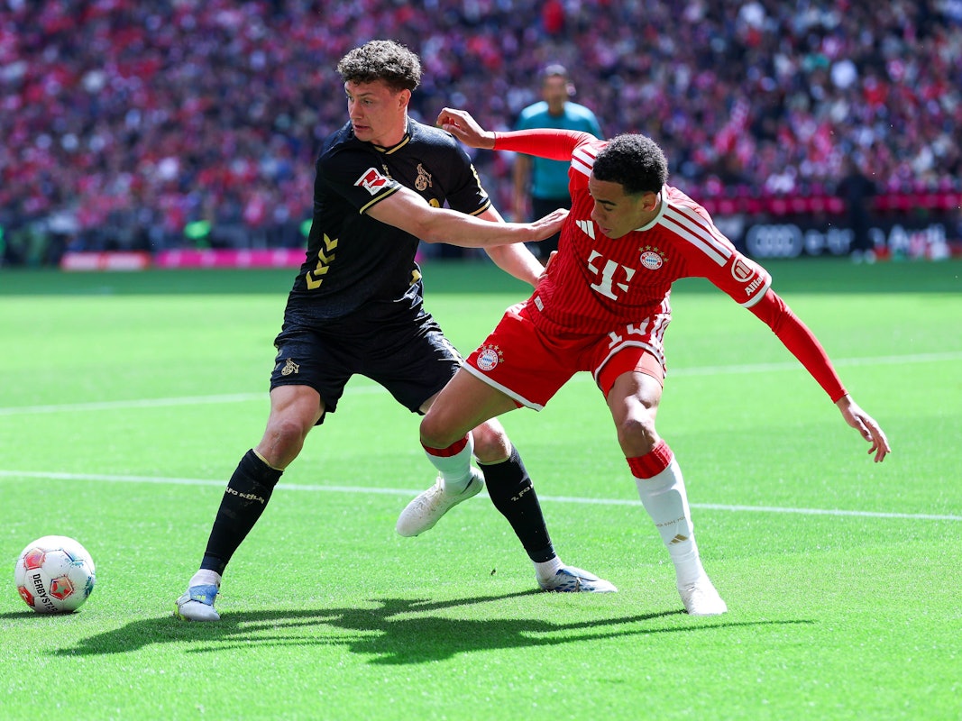 Zweikampf im Spiel des FC Bayern gegen den 1. FC Köln.