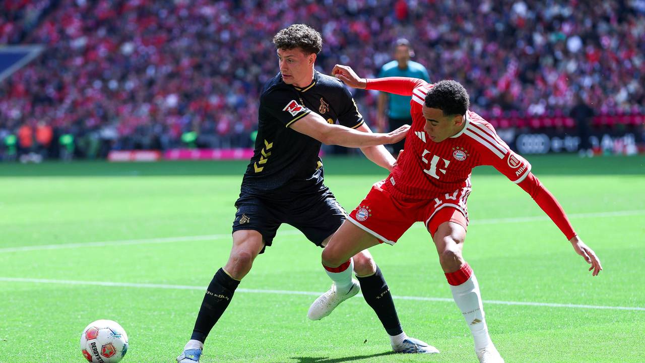 Zweikampf im Spiel des FC Bayern gegen den 1. FC Köln.