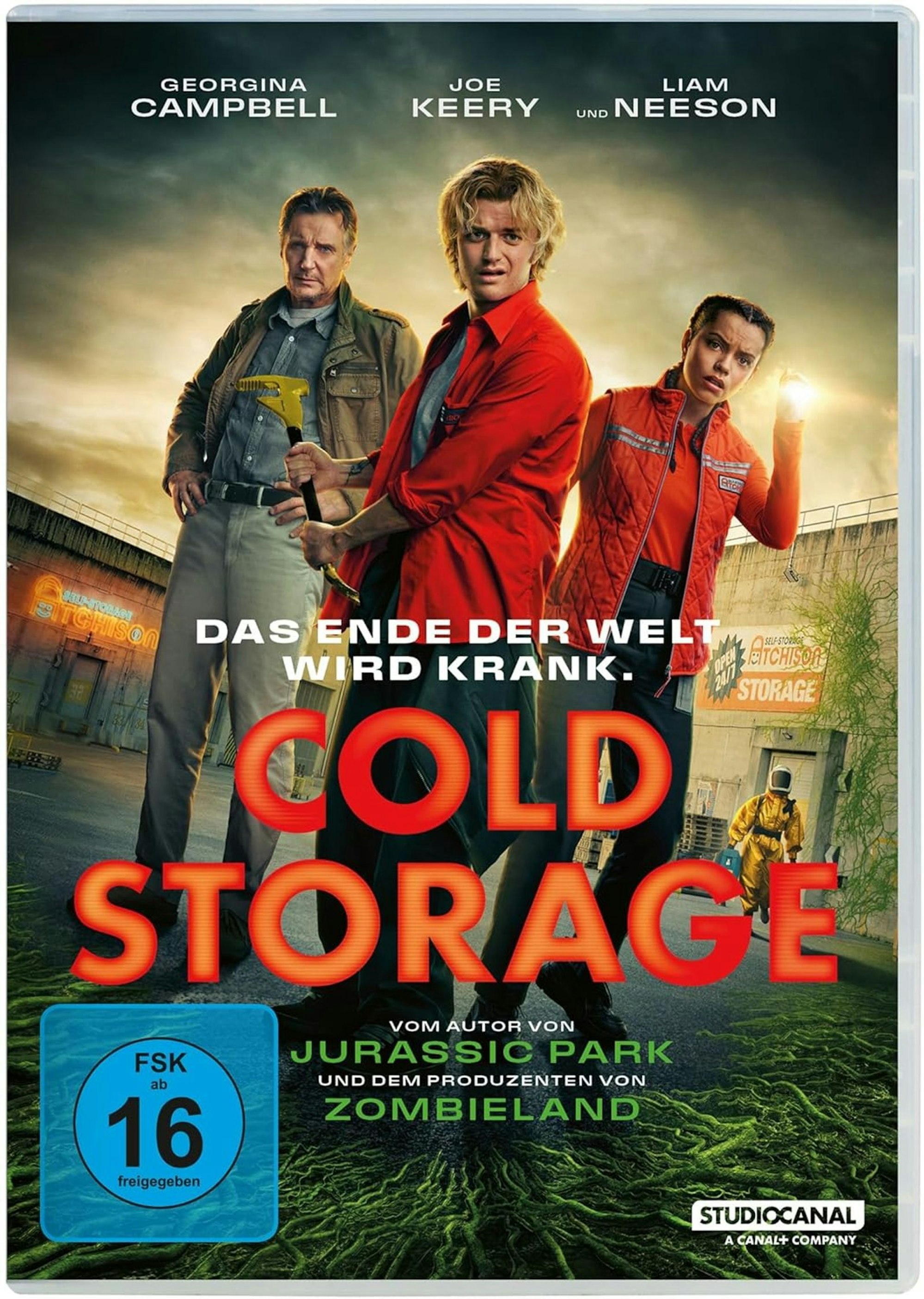 „Stranger Things“-Star Joe Keery (Mitte, mit Liam Neeson und Georgina Campbell) kämpft in „Cold Storage“ gegen einen fiesen Pilz-Parasiten. (Bild: Studiocanal GmbH)