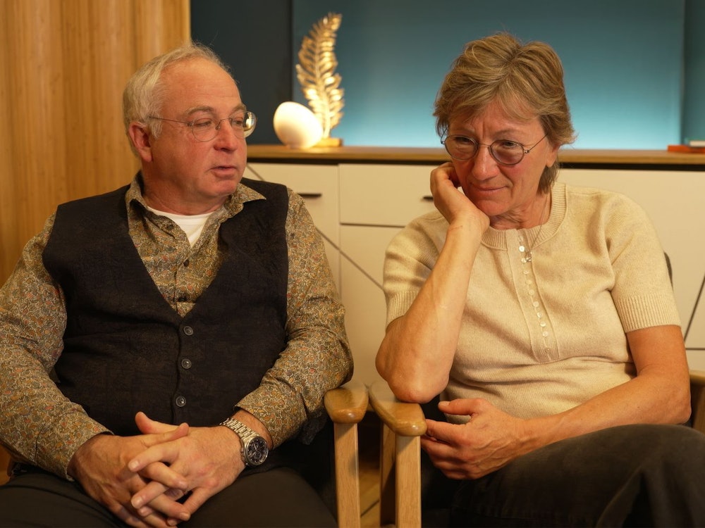 Jürn und Sylvia sind seit 15 Jahren verheiratet. Eine Trennung kommt für das Paar nicht infrage. (Bild: ZDF/Erasmus De Grande)