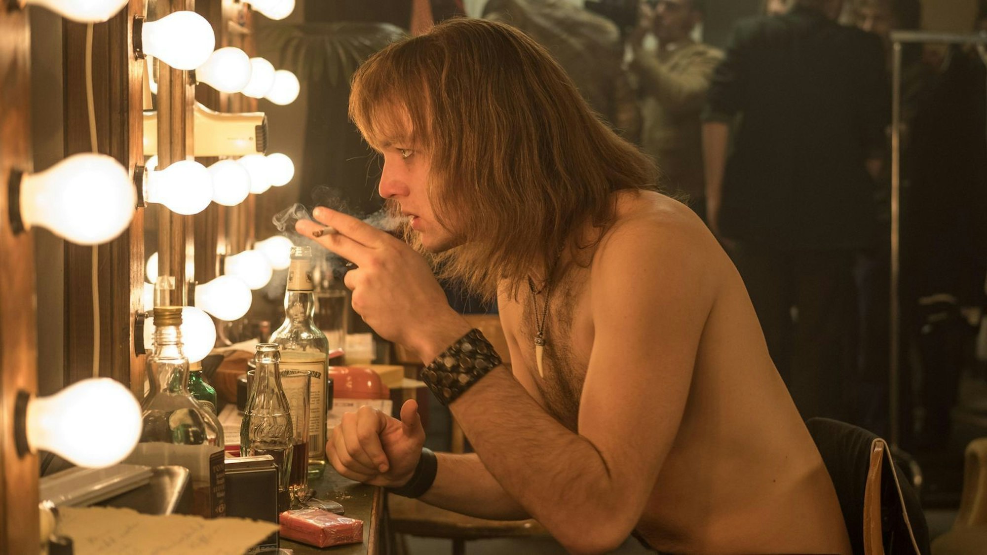 Aller Anfang ist schwer: Udo Lindenberg (Jan Bülow) lässt sich trotz Niederlagen nicht von seinem Traum abbringen, Rockstar zu werden. (Bild: DCM/Letterbox Filmproduktion / Gordon A. Timpen)