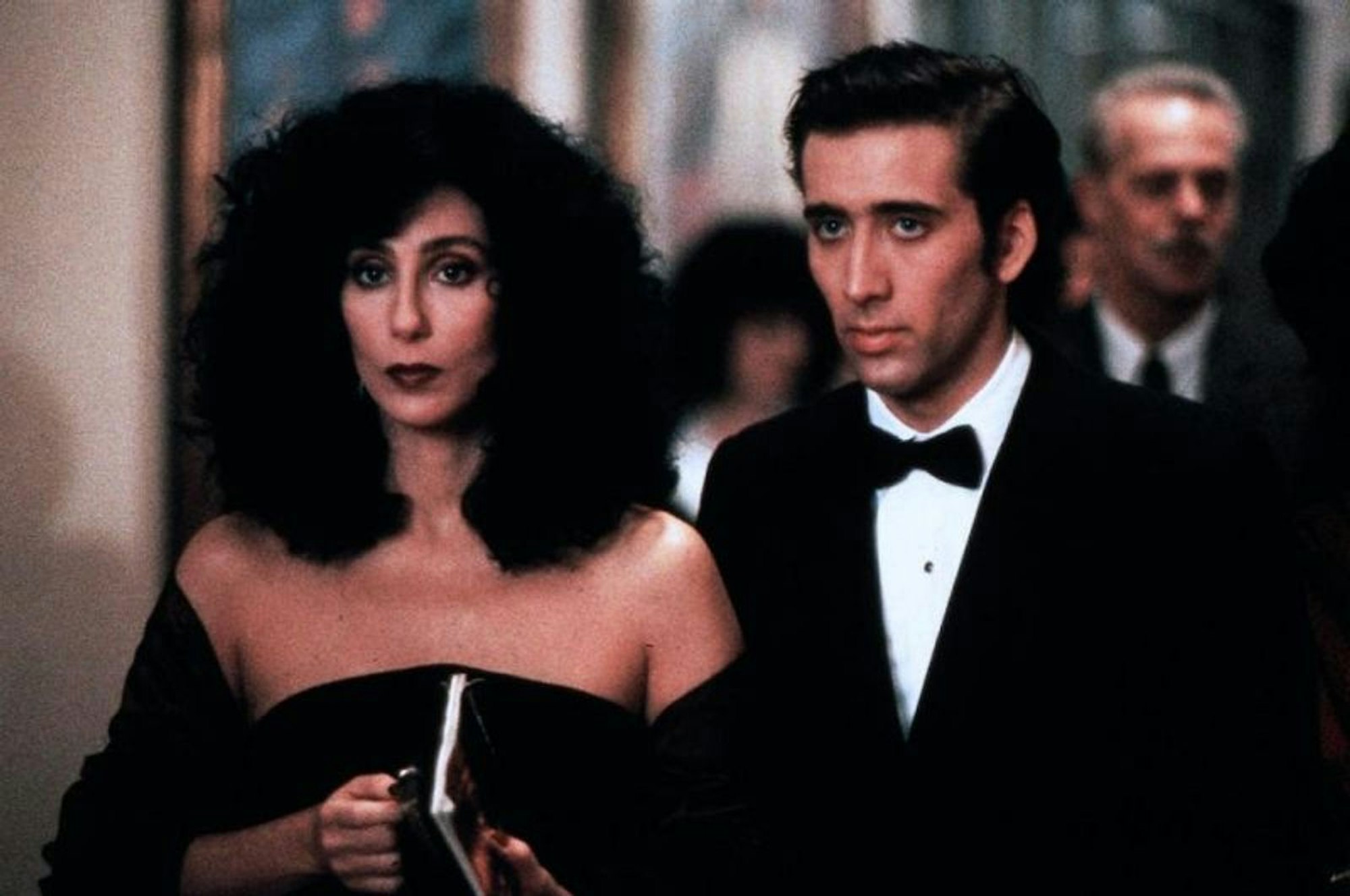 Für ihre Rolle in „Mondsüchtig“ (Bild, mit Nicolas Cage) erhielt Cher 1989 nicht nur den Golden Globe, sondern auch den Oscar als beste Hauptdarstellerin. (Bild: MGM - Metro-Goldwyn-Mayer)