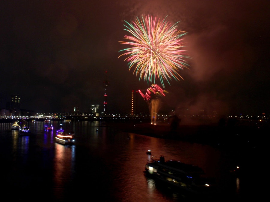 22. Japan-Tag Düsseldorf - Japanisches Feuerwerk