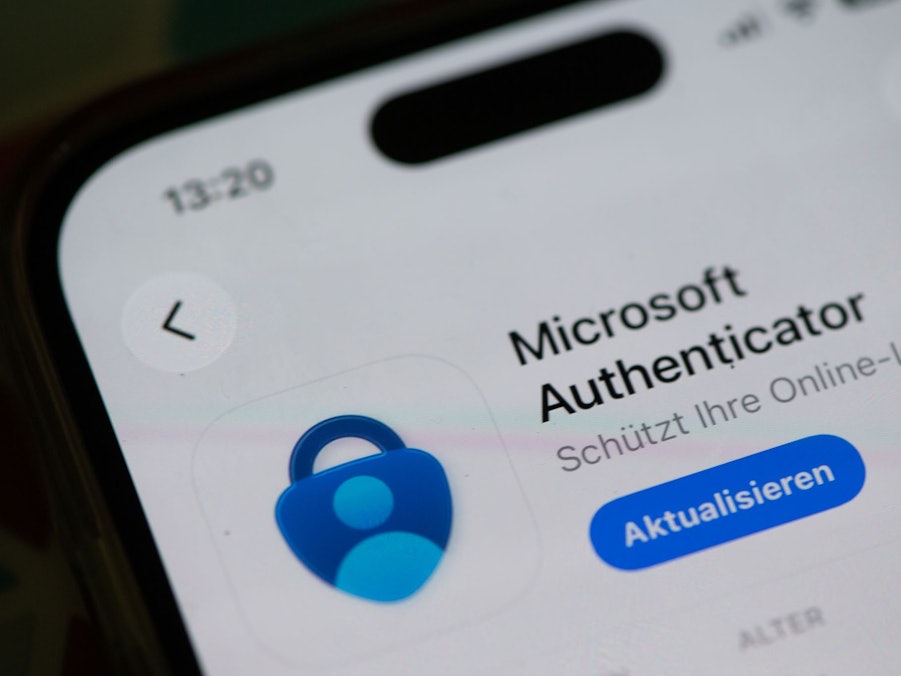 Die Microsoft Authenticator-App auf einem Smartphone