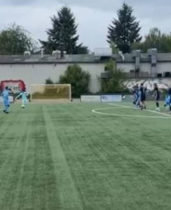 Freistoßtor in der Kreisliga in Köln.