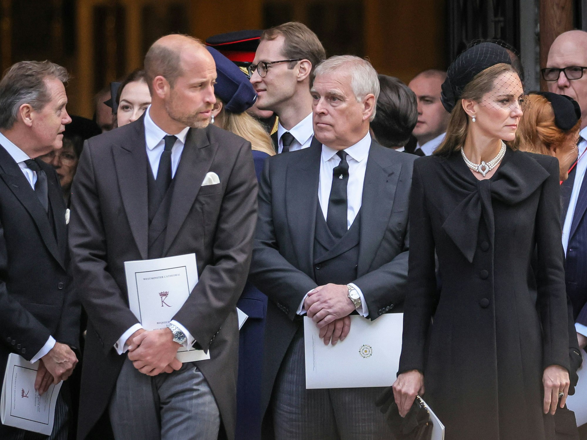 Prinz William, Prinz Andrew und Prinzessin Kate.