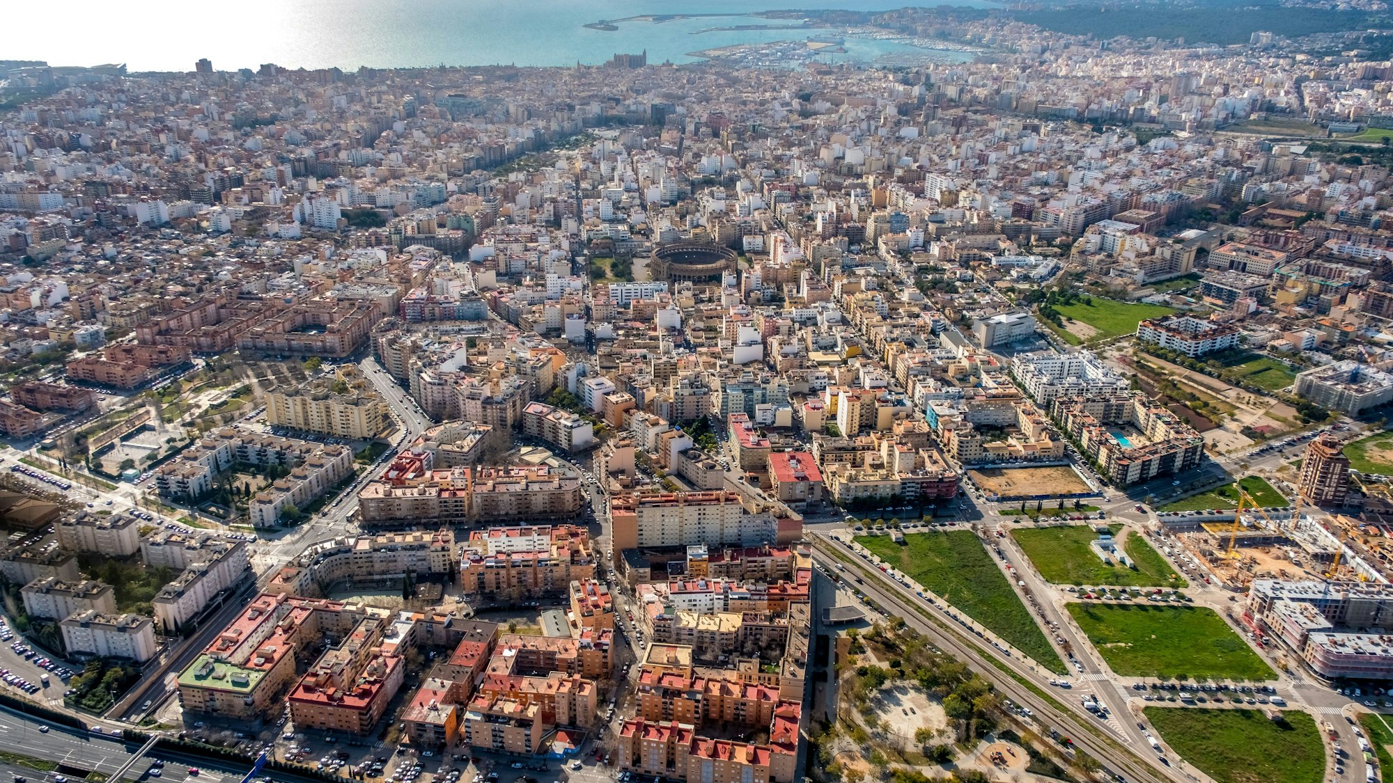 Luftbild Innenstadtansicht Palma, Mallorca, Hafen und Meer