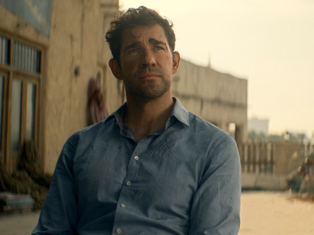 John Krasinski spielt auch in dem Spielfilm „Tom Clancy's Jack Ryan: Ghost War“ den Titelgebenden CIA-Agenten. Der Spionage-Thriller ist ab dem 20. Mai bei Amazon Prime verfügbar. (Bild: © Amazon Content Services LLC)