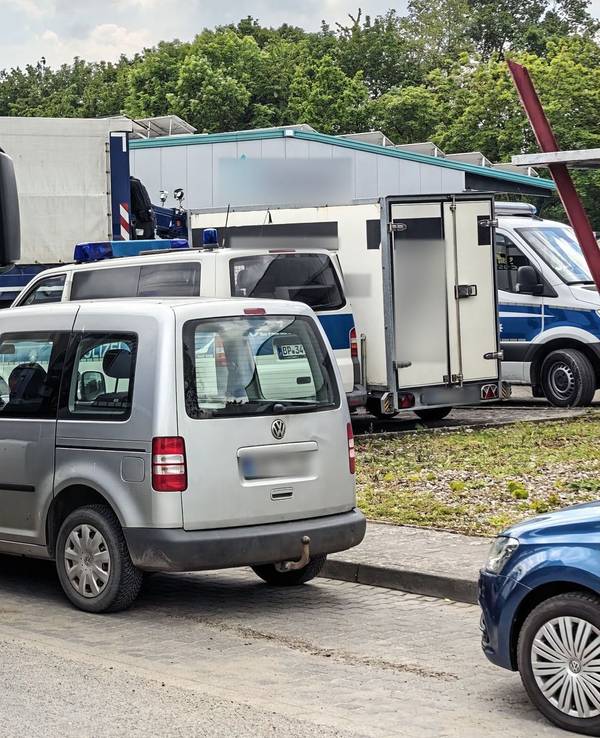 Durchsuchungen nach Bootsschleusungen
