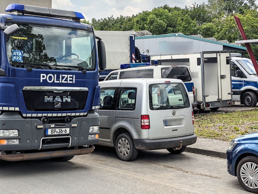 Durchsuchungen nach Bootsschleusungen