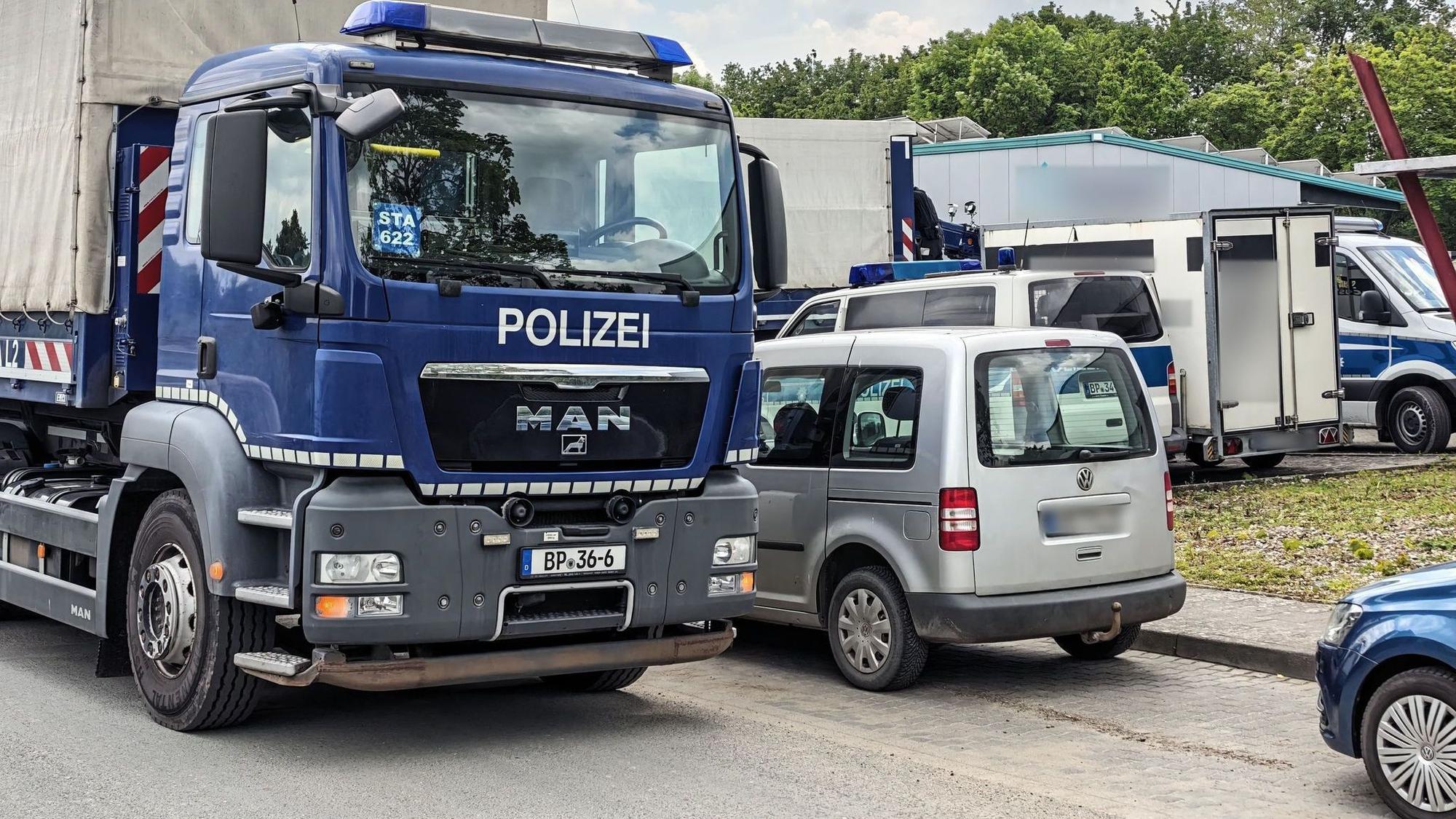 Durchsuchungen nach Bootsschleusungen