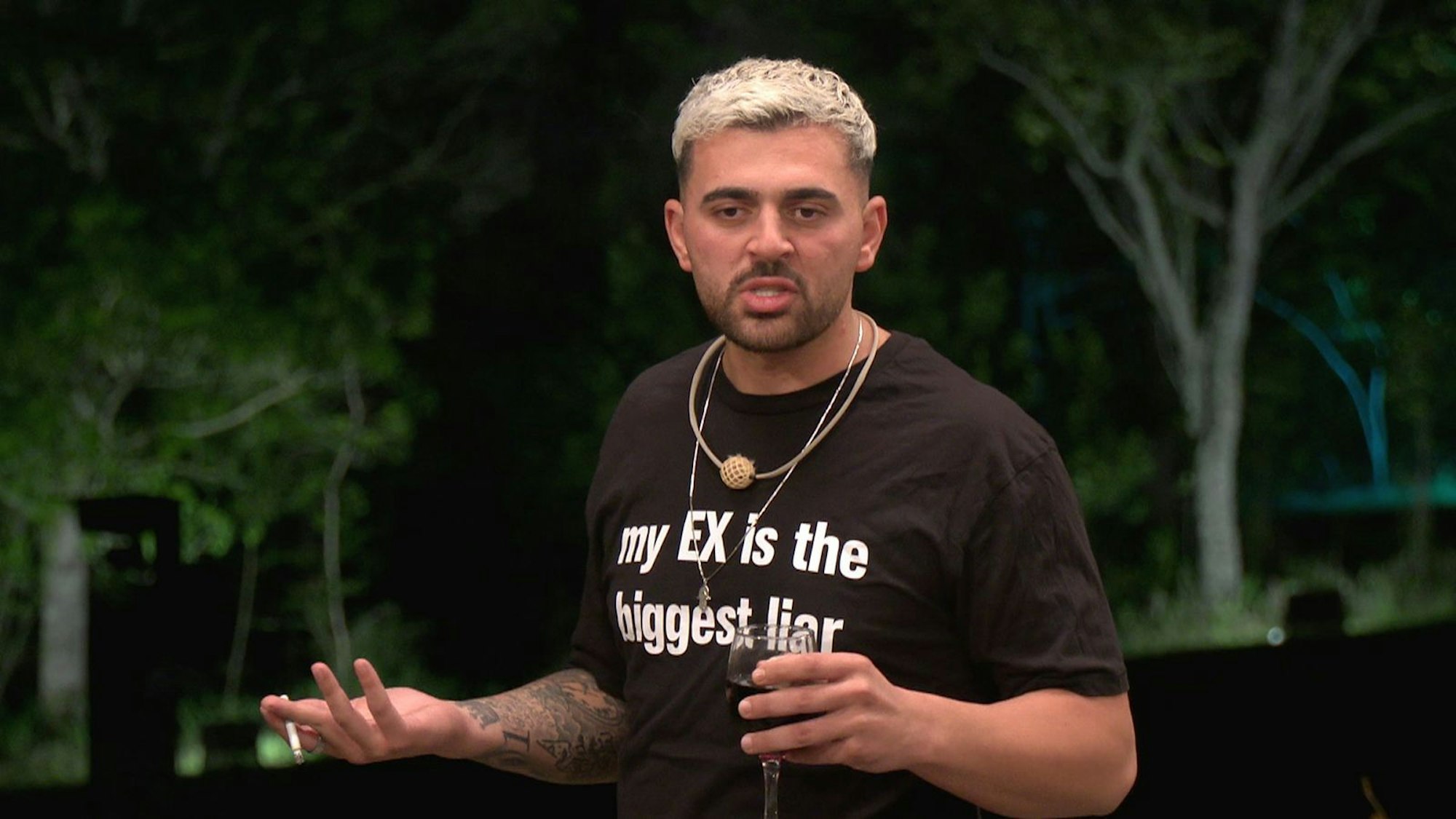 Witziges Shirt? Ansichtssache. (Bild: RTL)
