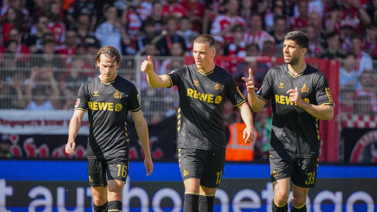 Jakub Kamiński, Saïd El Mala und Cenk Özkacar beim Spiel gegen Union.
