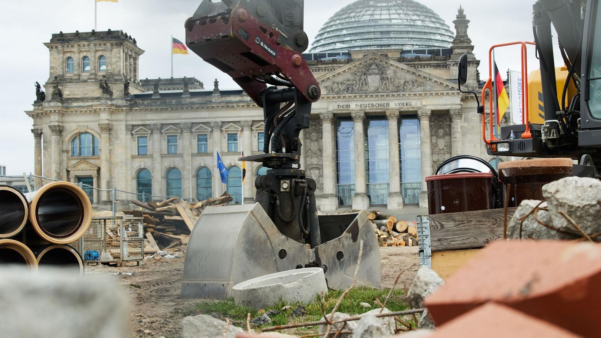 Baustelle vor dem Reichstagsgebäude