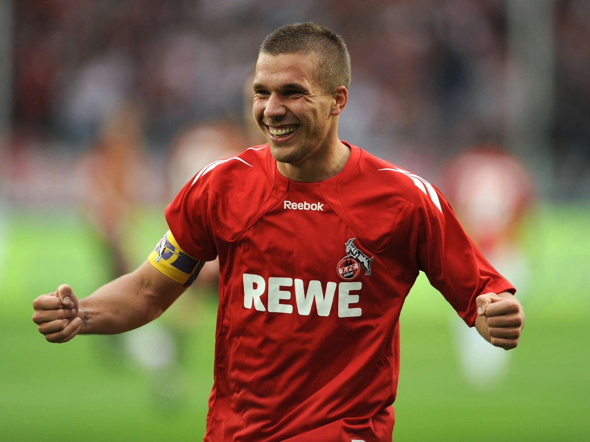 Lukas Podolski jubelt im Trikot des 1. FC Köln.