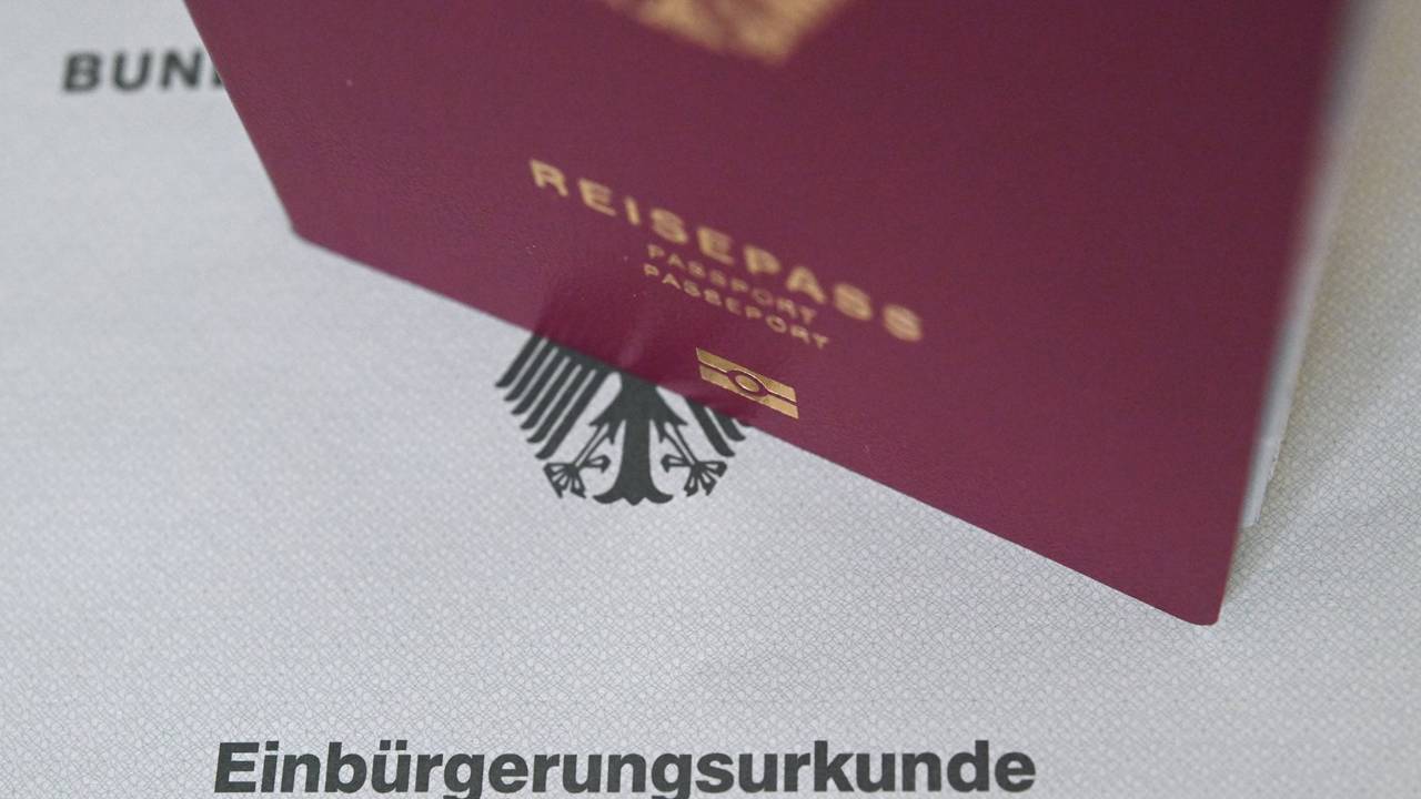 Zahl der Einbürgerungen in NRW erreicht neuen Höchsstand
