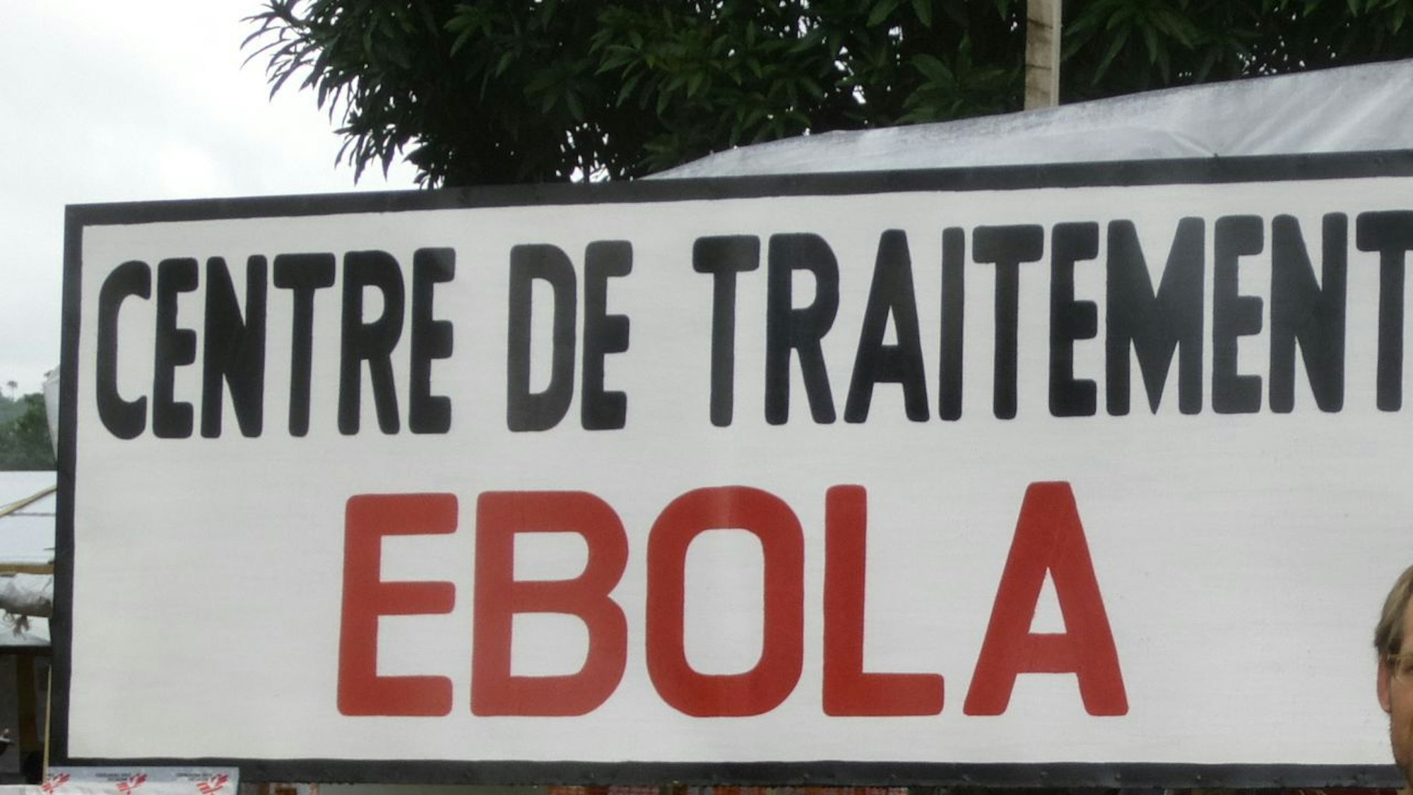 Der Berliner Arzt Maximilian Gertler im Ebola-Einsatz