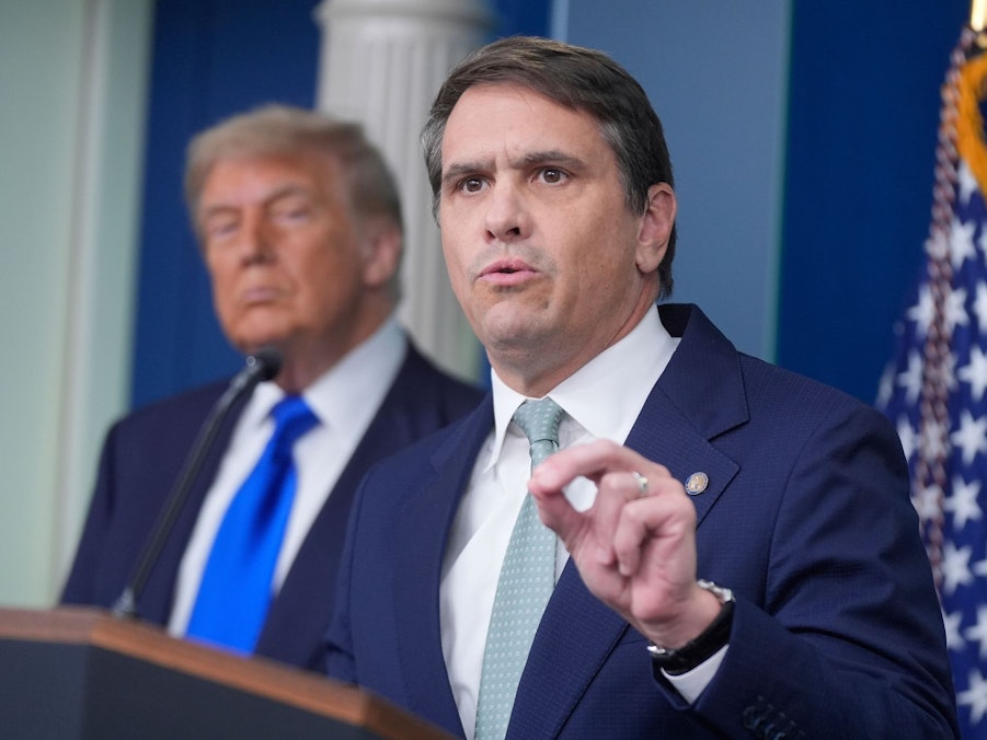 Präsident Donald Trump und Justizminister Todd Blanche