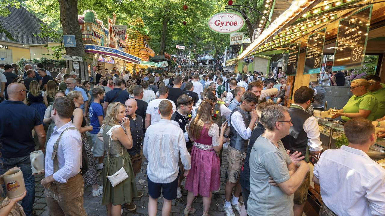 Impression von der traditionsreichen Erlanger „Bergkirchweih“.