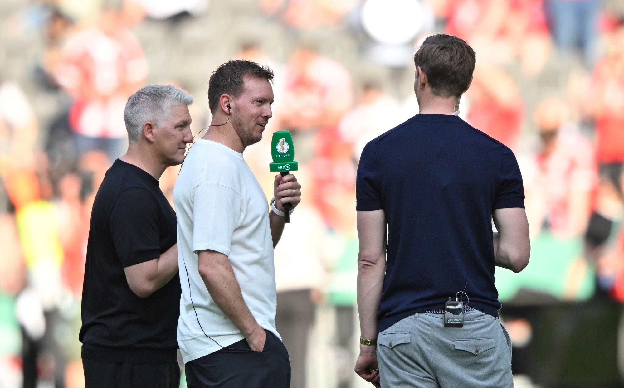 Julian Nagelsmann im Interview bei Alexander Schlüter und Bastian Schweinsteiger.