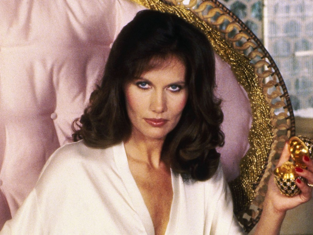 Maud Adams war sowohl in „James Bond 007 - Der Mann mit dem goldenen Colt“ (1974) als auch in „Octopussy“ (1983) das Bond-Girl an der Seite von Roger Moore. (Bild: © 1983 UNITED ARTISTS CORPORATION & DANJAQ, LLC. All Rights Reserved.)