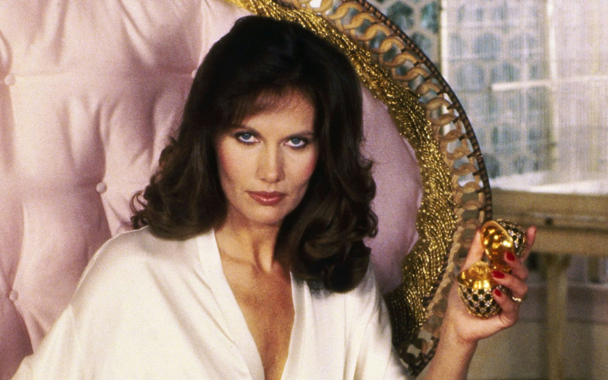 Maud Adams war sowohl in „James Bond 007 - Der Mann mit dem goldenen Colt“ (1974) als auch in „Octopussy“ (1983) das Bond-Girl an der Seite von Roger Moore. (Bild: © 1983 UNITED ARTISTS CORPORATION & DANJAQ, LLC. All Rights Reserved.)