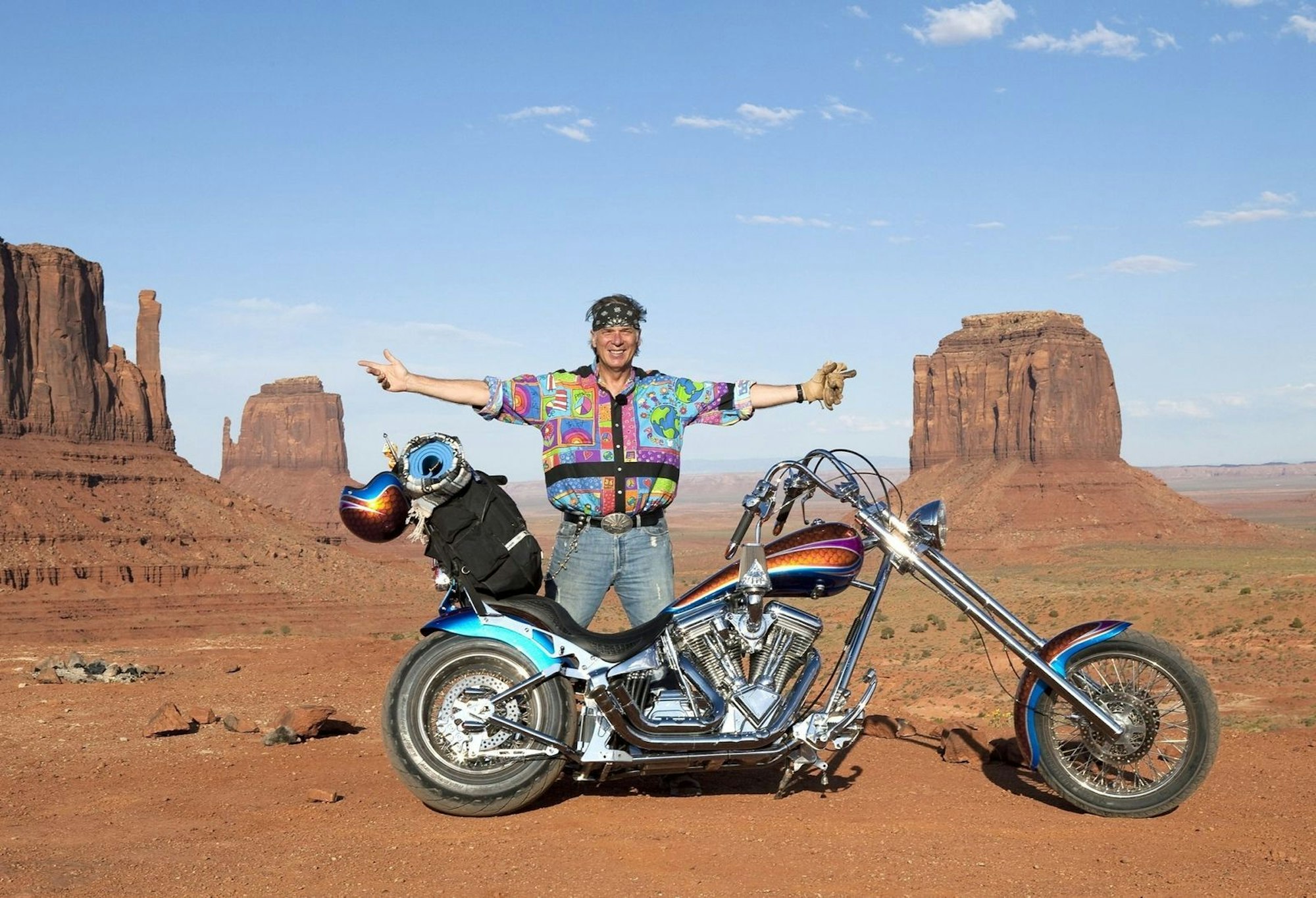 Für eine BR-Dokumentation (“Wolfgang Fierek on the road again“) besuchte Wolfgang Fierek die Schauplätze legendärer Westernfilme. (Bild: BR / Florian Emberger)