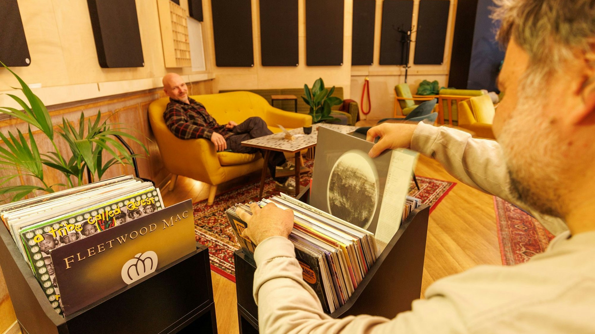 Listening-Cafés im Trend: mit bewusstem Musikgenuss runterkommen