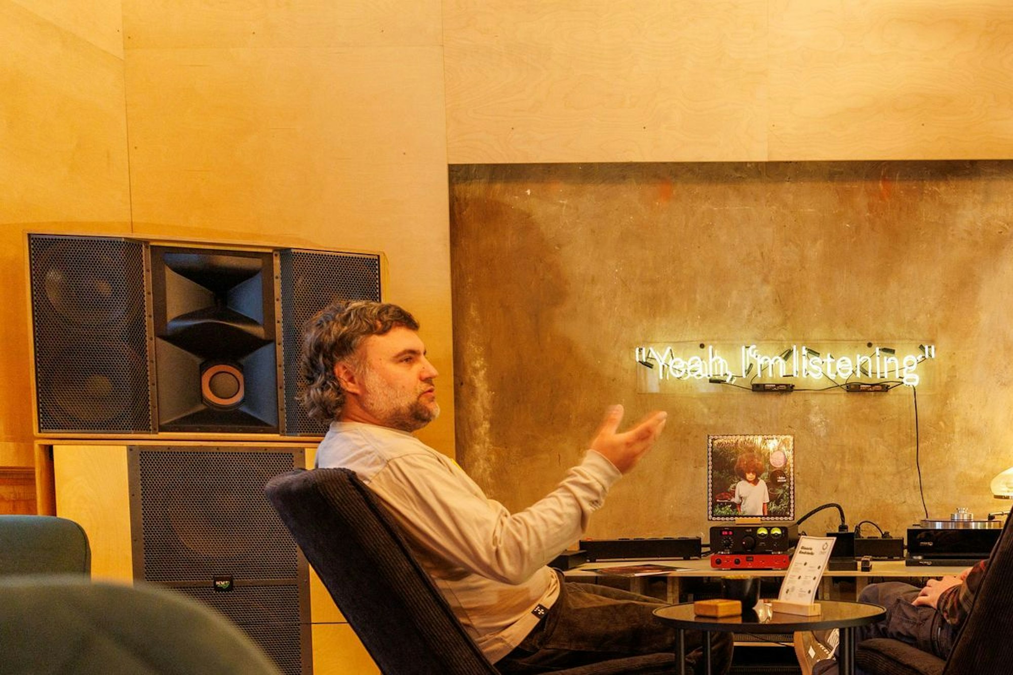 Listening-Cafés im Trend: mit bewusstem Musikgenuss runterkommen