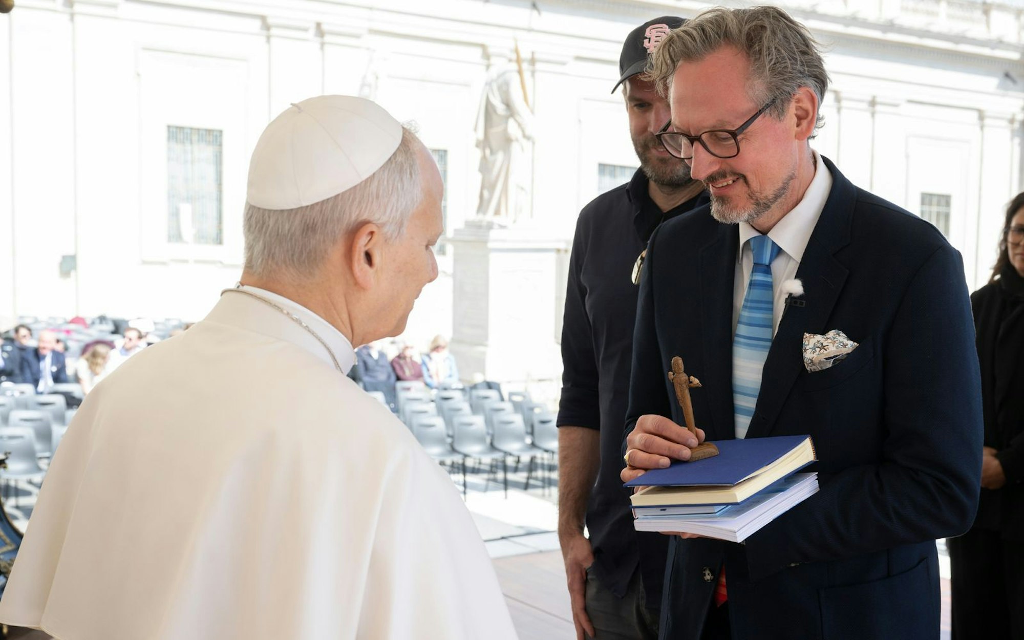 Eckart von Hirschhausen hat den Papst getroffen. (Bild: Vatican News)
