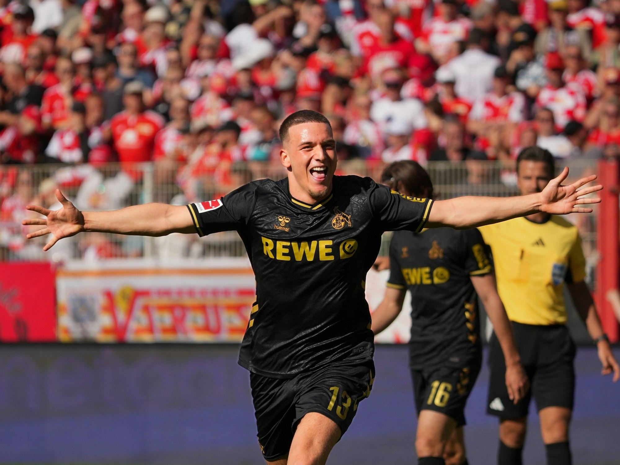 Said El Mala jubelt gegen Union Berlin.