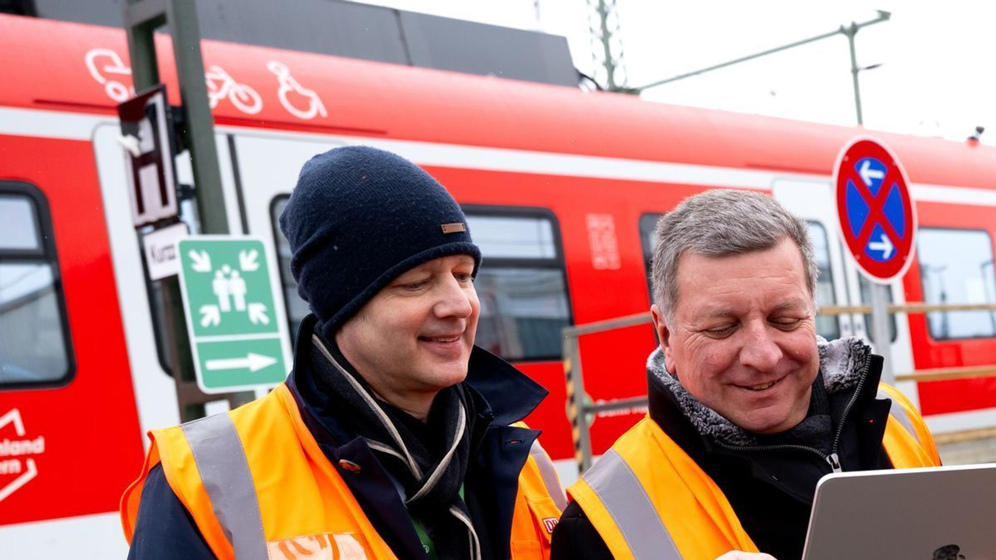 Präsentation einer ferngesteuerten S-Bahn