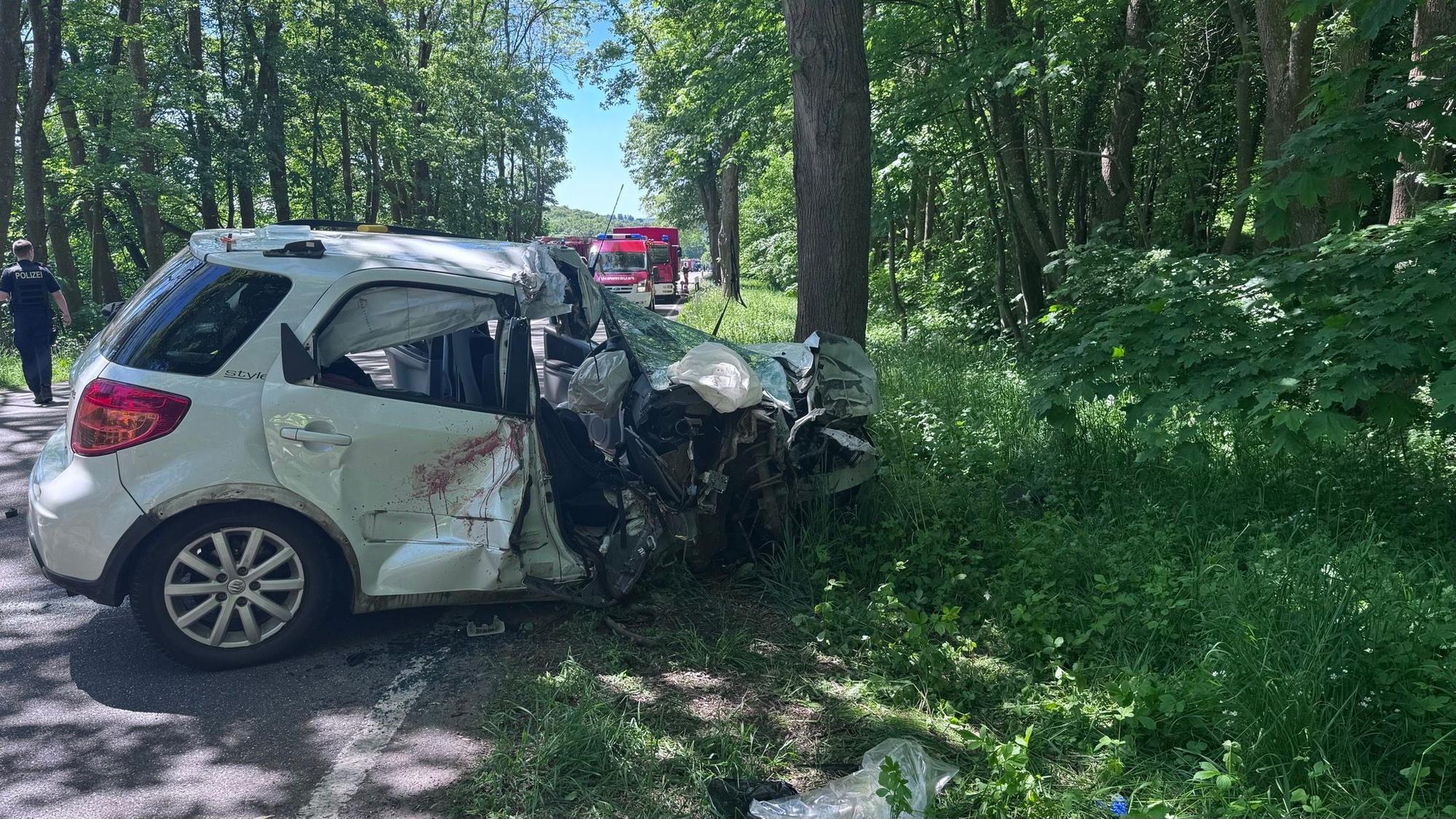 Tödlicher Autounfall auf Landstraße bei Blankenheim