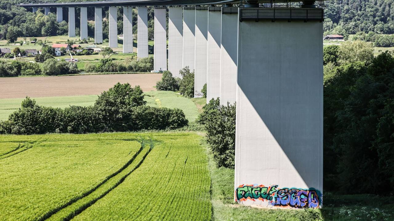 Brücke Mintard über das Ruhrtal