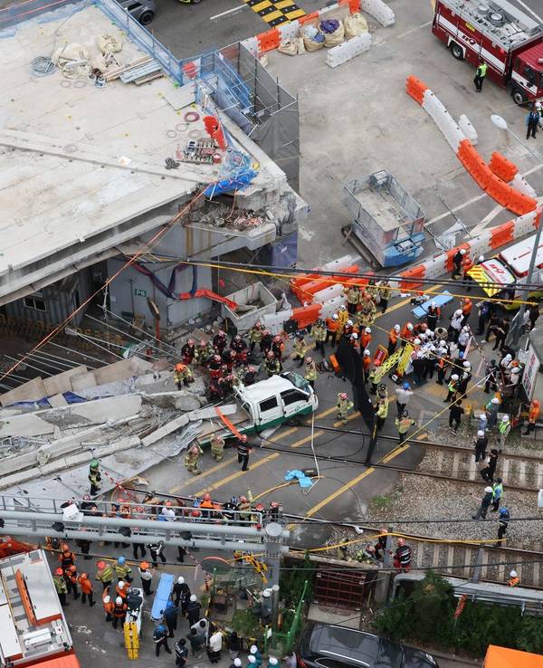 Tote nach Einsturz an Überführung in Seoul