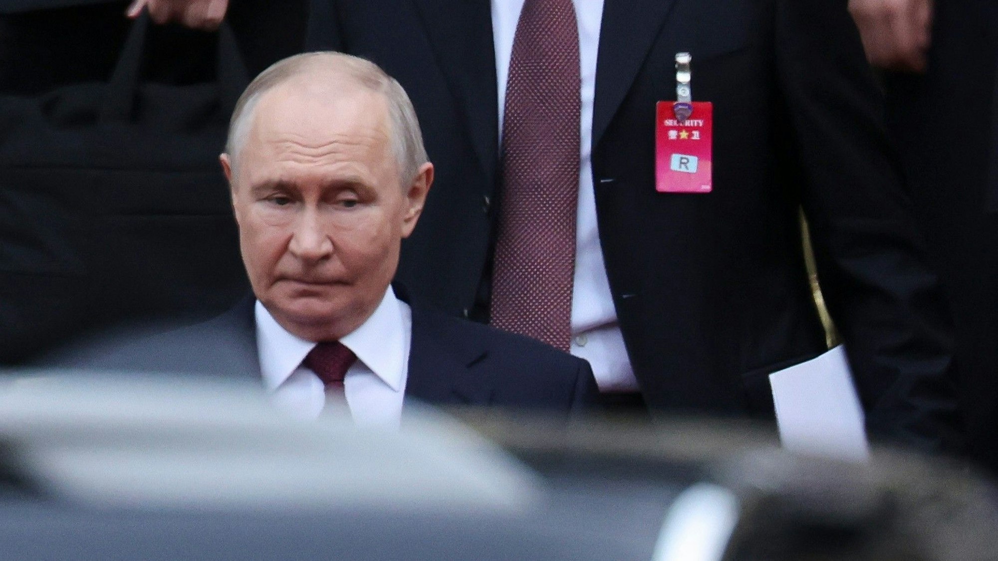 Der russische Präsident Wladimir Putin verlässt die Große Halle des Volkes in Peking.