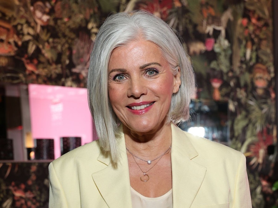 Moderatorin Birgit Schrowange hat in einem Interview über ihre Finanzplanung und Investment-Fehler gesprochen. (Bild: 2024 Getty Images/Andreas Rentz)