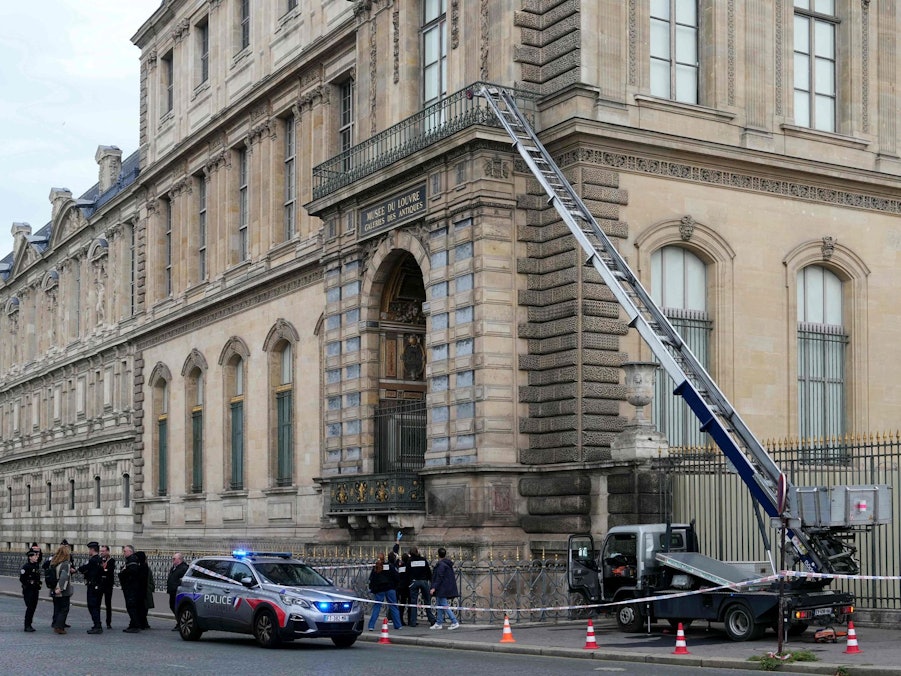 Spektakulärer Kunstraub im Louvre: Film und Doku geplant