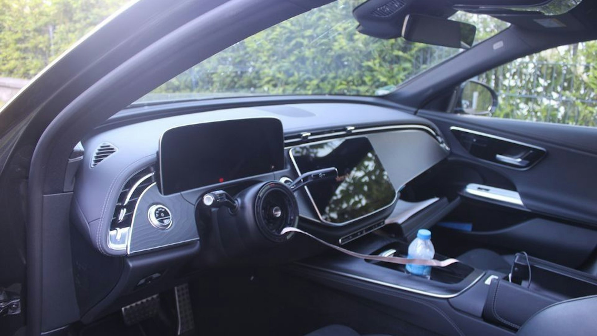 Aufgebrochene Mercedes-Fahrzeuge in Bergisch Gladbach.
