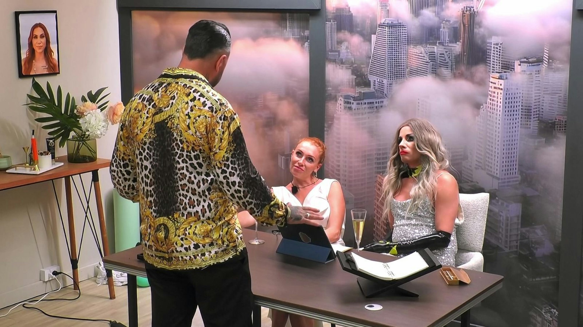 Cosimo sollte entscheiden, ob Georgina oder Gino aus der Sala fliegen. Die Verantwortung war ihm unangenehm: „Voll fies.“ (Bild: RTLZWEI)