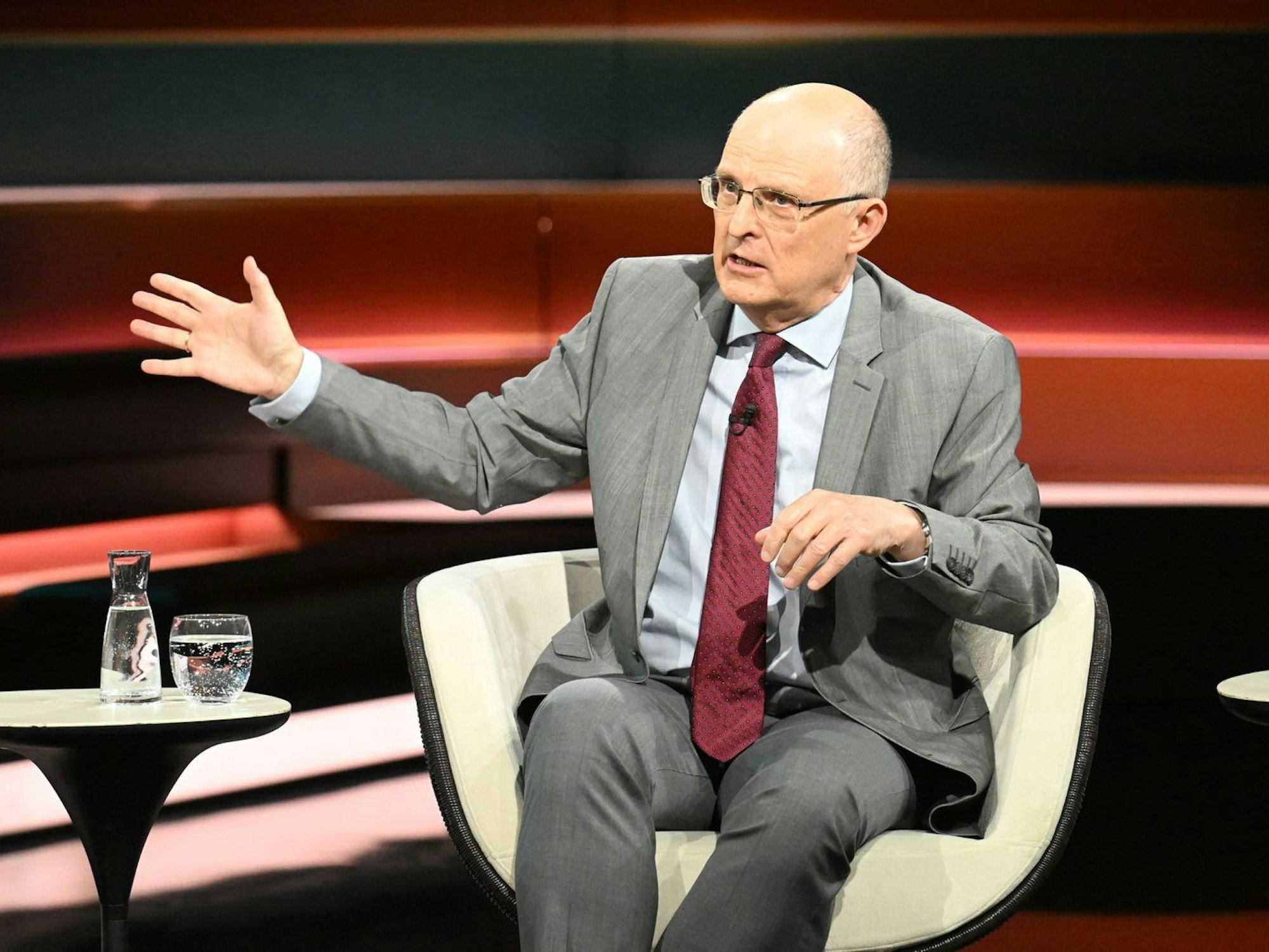 Russland-Experte Andrey Gurkow meinte bei Markus Lanz: „Jetzt ist der Krieg nach Moskau gekommen.“ (Bild: ZDF / Cornelia Lehmann)