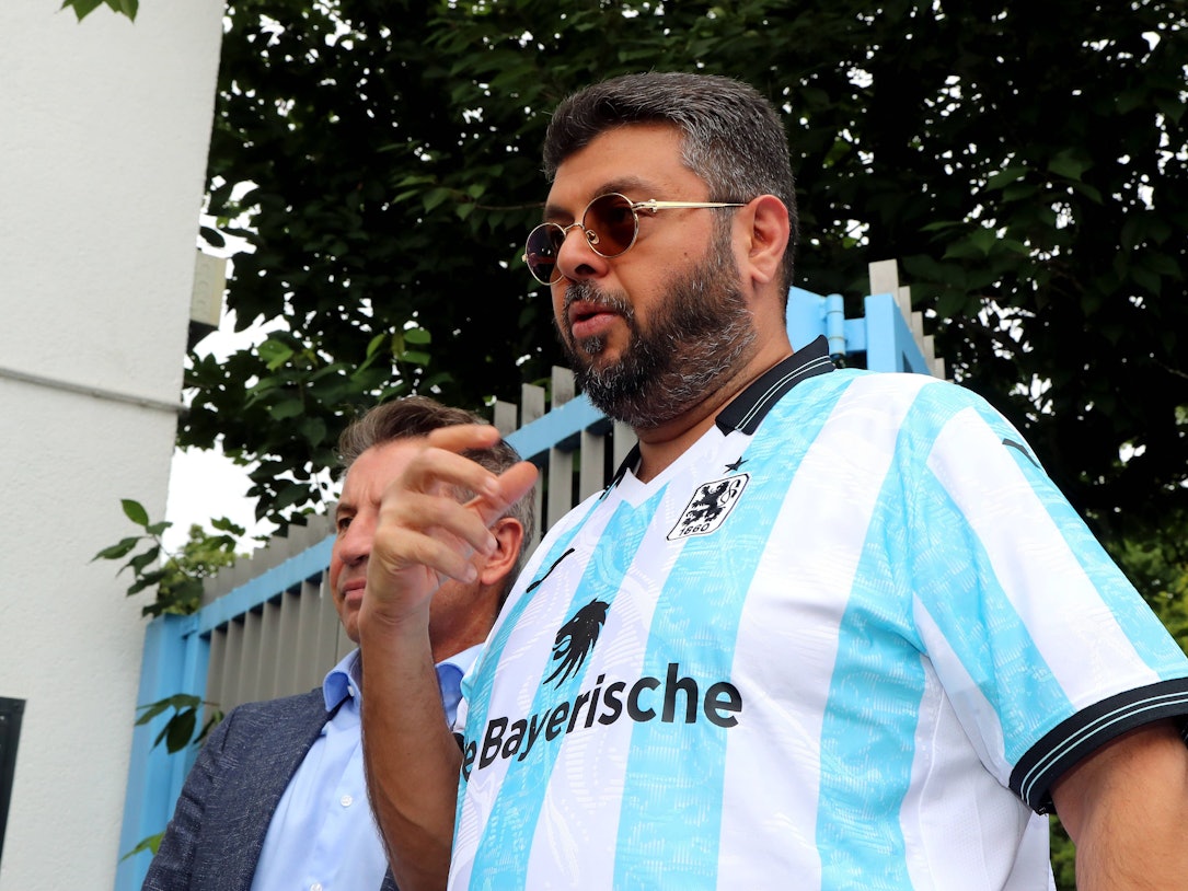 Hasan Ismaik im Trikot von 1860 München.