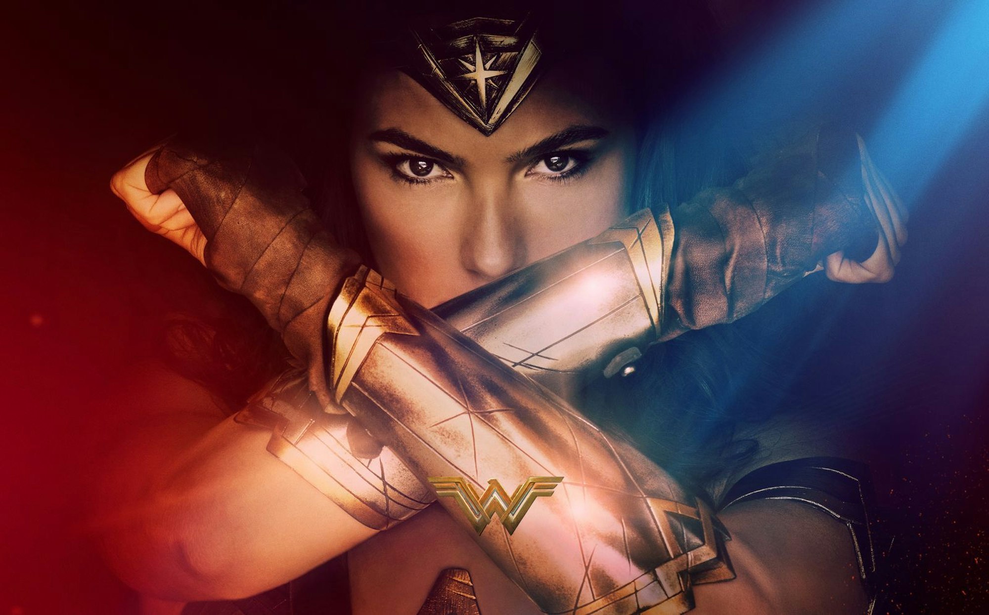 Als Vorlage für die filmische Wonder Woman Diana Prince (Gal Gadot) diente die gleichnamige Figur aus den DC Comics. (Bild: RTL / Warner Bros. Entertainment, Inc.)