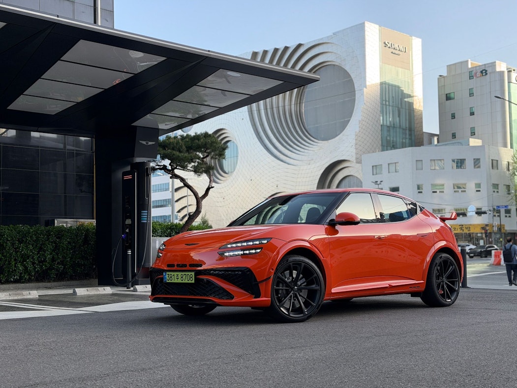 Genesis GV60 Magma