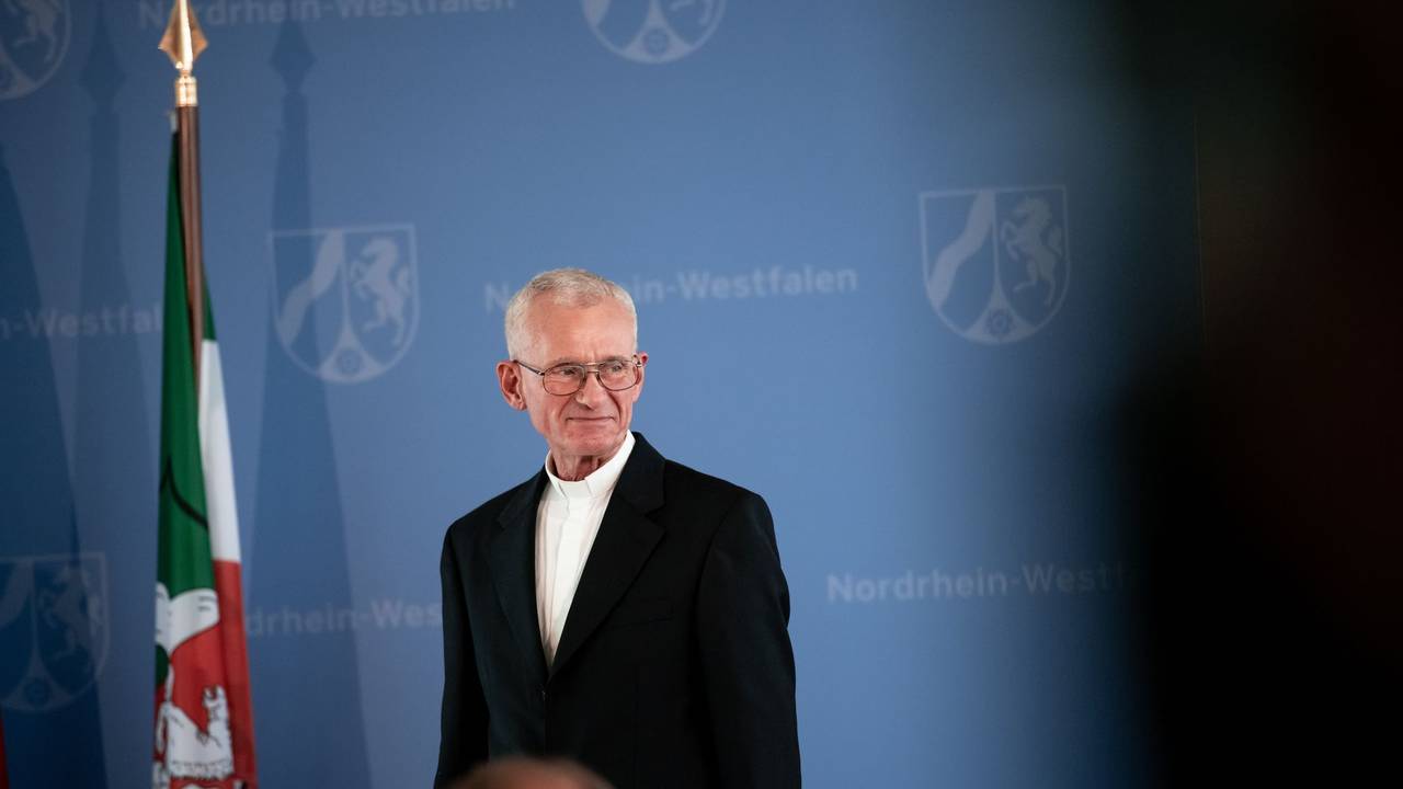 Kölner Priester Franz Meurer erhält Mevlüde-Genç-Medaille