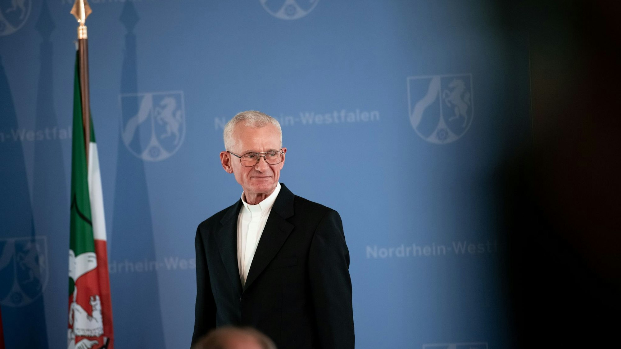 Kölner Priester Franz Meurer erhält Mevlüde-Genç-Medaille