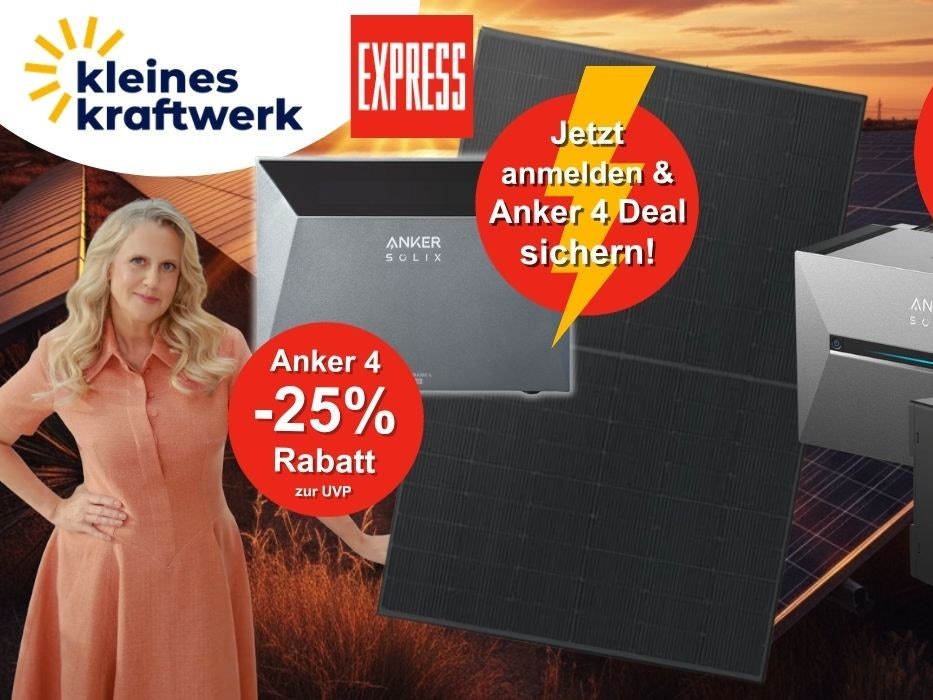 Barbara Schöneberger vor dramatischem Sonnenuntergang über Solarfeld, daneben Anker SOLIX Solarbank 4 Pro und Anker SOLIX Solarbank 3 Pro mit Solarmodul, Smart Meter und App-Ansicht auf dem Smartphone, Logos von Kleines Kraftwerk und EXPRESS, Hinweis auf Rabatte.